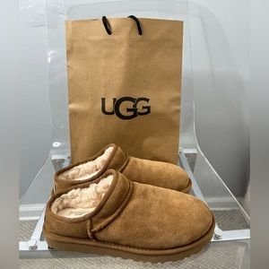 NEW Ugg Classic Slippers in Chestnut Women’s Size 9